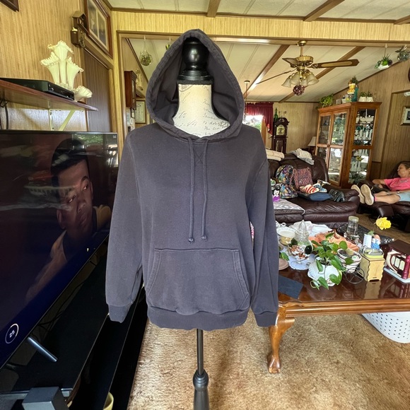 🖤Woman’s or mens H&M I like my eyelashes as black as my heart hoodie🖤 - Picture 13 of 16